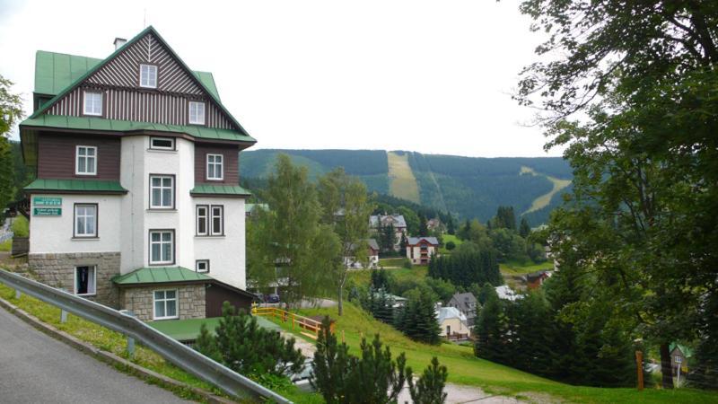 Astoria Inn Špindlerŭv Mlýn Exterior foto